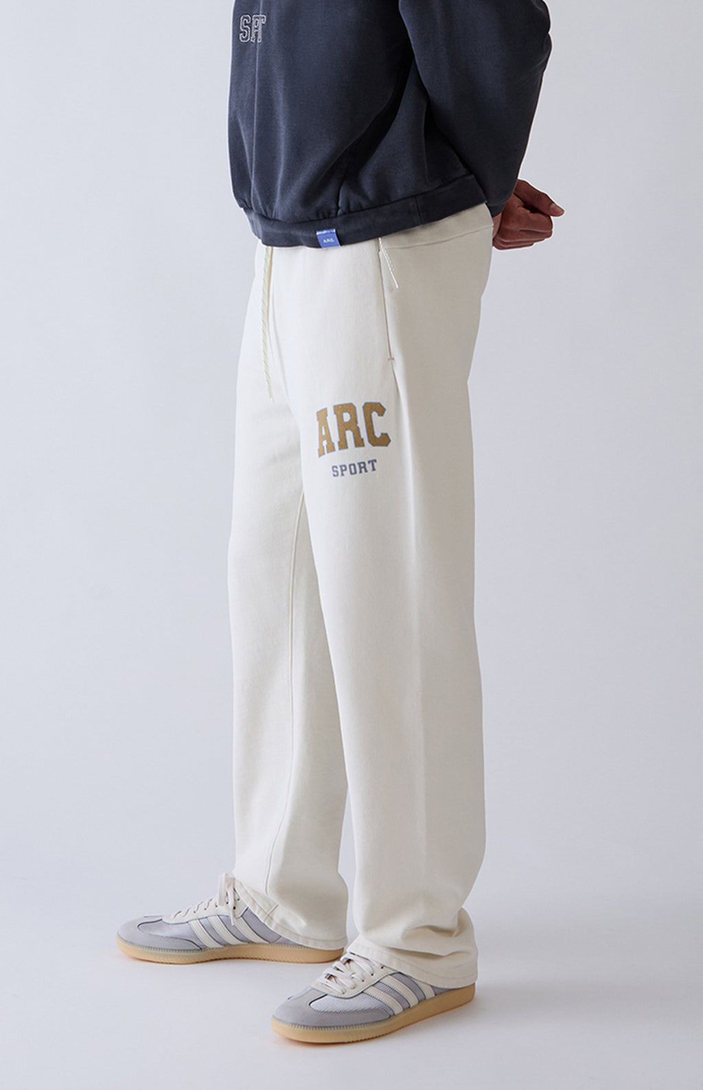 A.R.C. Cream Fleece Baggy Sweatpants